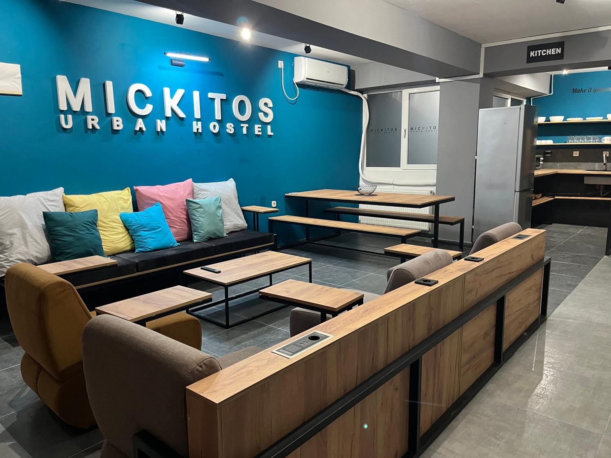 Mickitos Urban Hostel Skopje Exterior photo