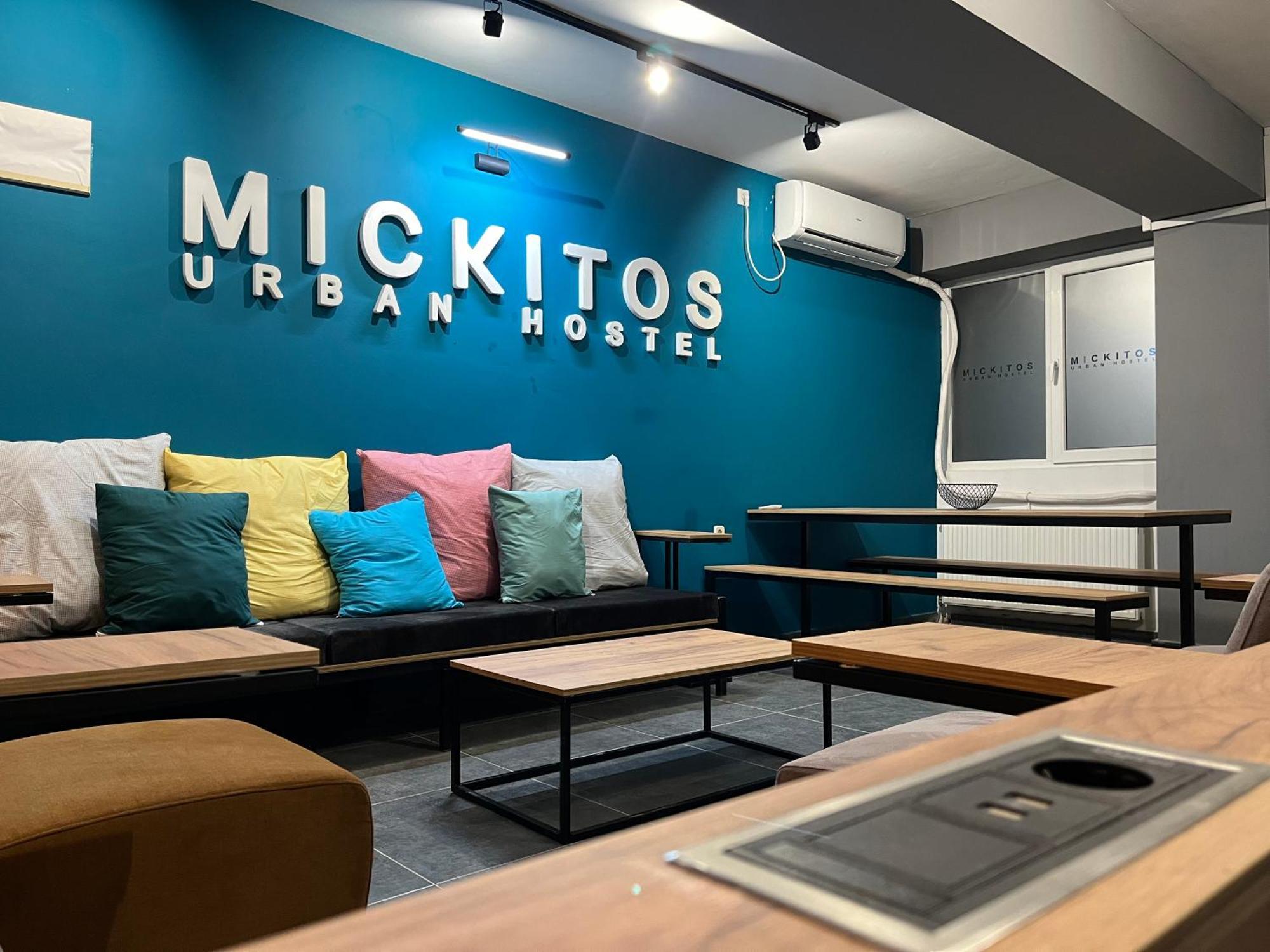 Mickitos Urban Hostel Skopje Exterior photo